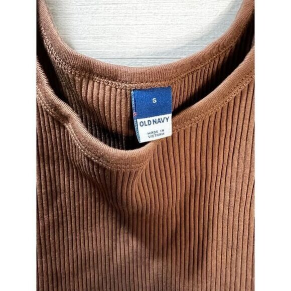 OLD NAVY Sleeveless‎ Knitted Vest Slim Fit Crop Top Small - Picture 3 of 3